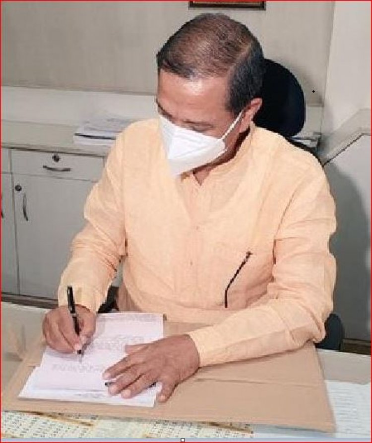 केबिनेट मंत्री श्री सखलेचा के निर्देशन में जिले के सभी पत्रकारों के लिए  रक्त जाँच शिविर 20 जून को  रेडक्रोस भवन में पत्रकारों की 13 प्रकार की होगी जांच