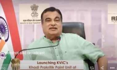 सूक्ष्म, लघु और मध्यम उद्यम मंत्री श्री नितिन गडकरी खादी प्राकृतिक पेंट के ‘ब्रांड एंबेसेडर’बने