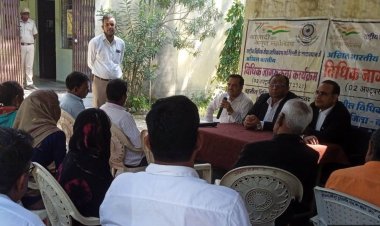 उपजेल जावद एवं न्यायालय परिसर जावद में आयोजित हुये विधिक साक्षरता शिविर