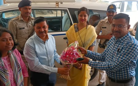 कलेक्टर श्री दिनेश जैन ने नीमच में पदभार संभाला