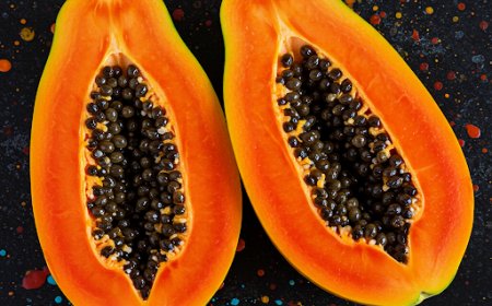 पपीता: त्वचा के नवीनीकरण का प्राकृतिक सूत्र (Papaya for Skin Renewal)