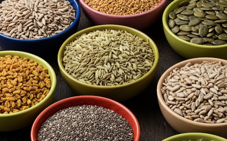 बीज और पाचन: कौन-कौन से बीज आपके पेट के दोस्त हैं? (Seeds & Digestion: Which Seeds Support Your Gut?)