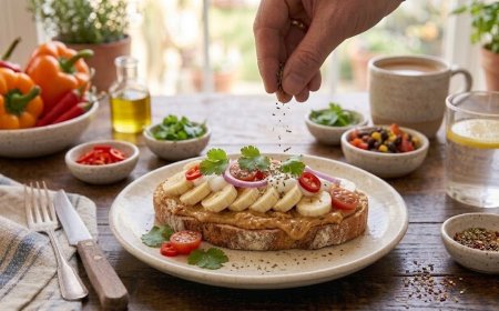 वेगन पीनट बटर और बनाना टोस्ट कैसे बनाएं (How to Make a Vegan Peanut Butter and Banana Toast)